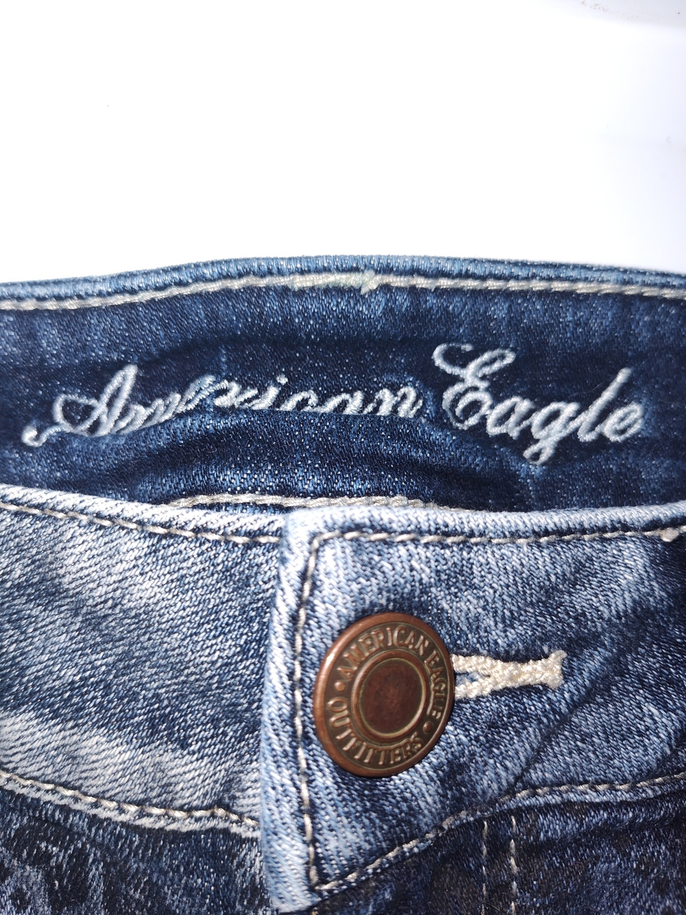 American Eagle Outfitters Women's Dark Wash Patterned Denim Shortie Shorts - Picture 3 of 4